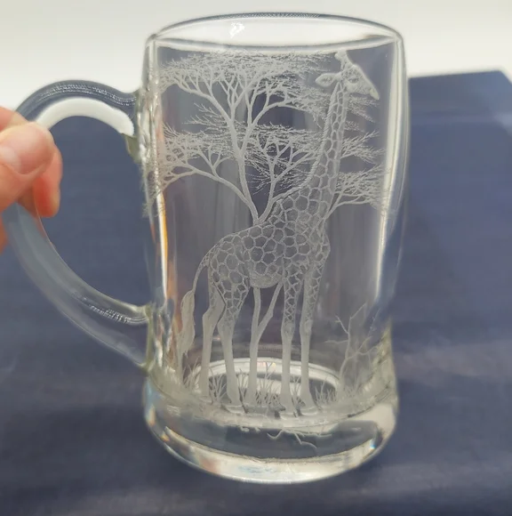 Etched Giraffe Beer Stein - Picture 4 of 4